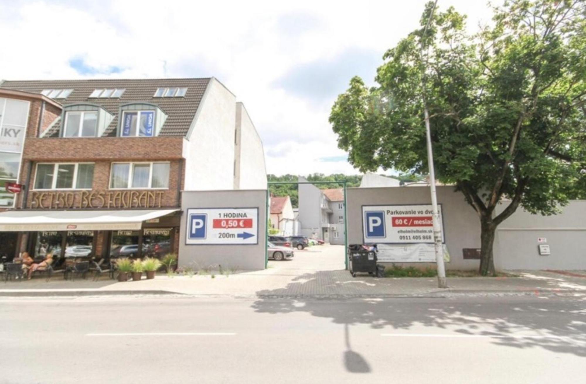Ferienwohnung Apatman Fellini House Trenčín Exterior foto